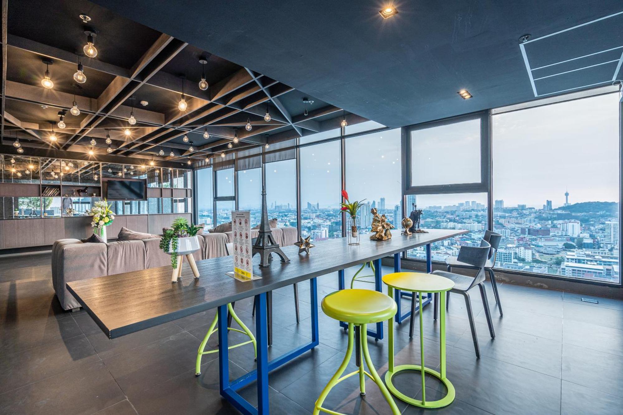 The Base Pattaya By Nami Aparthotel Exterior photo